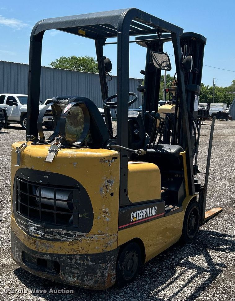 image for item KW9170 2000 Caterpillar GC18K  forklift