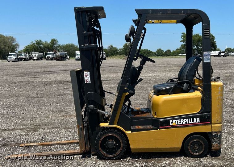 image for item KW9170 2000 Caterpillar GC18K  forklift