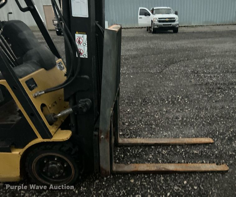 image for item KW9170 2000 Caterpillar GC18K  forklift