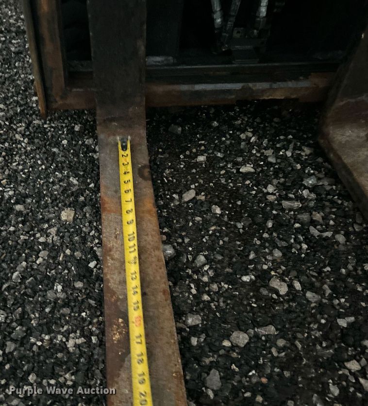 image for item KW9170 2000 Caterpillar GC18K  forklift