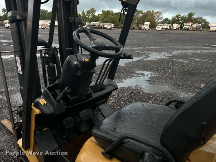 image for item KW9170 2000 Caterpillar GC18K  forklift