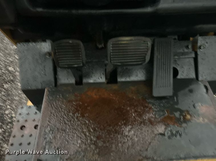 image for item KW9170 2000 Caterpillar GC18K  forklift