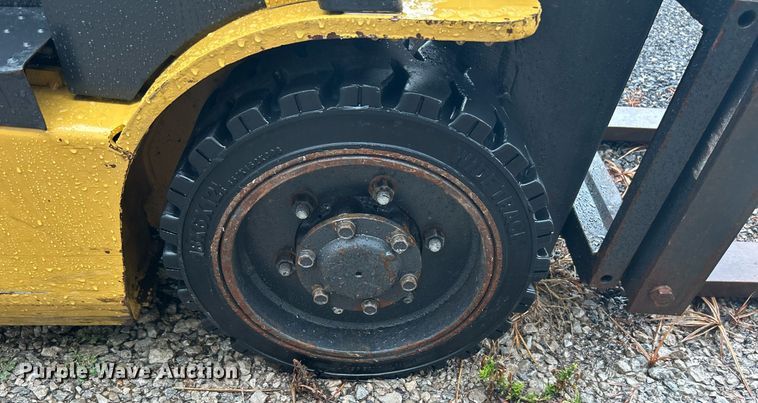 image for item KW9170 2000 Caterpillar GC18K  forklift