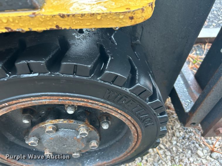 image for item KW9170 2000 Caterpillar GC18K  forklift