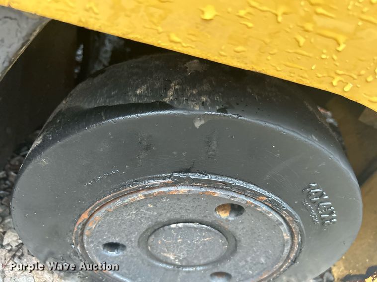 image for item KW9170 2000 Caterpillar GC18K  forklift