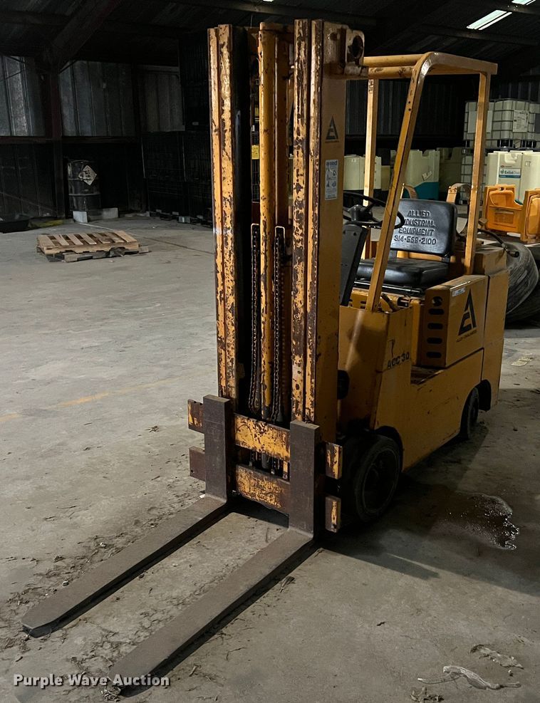 image for item LI9568 Allis Chalmers ACC30  forklift