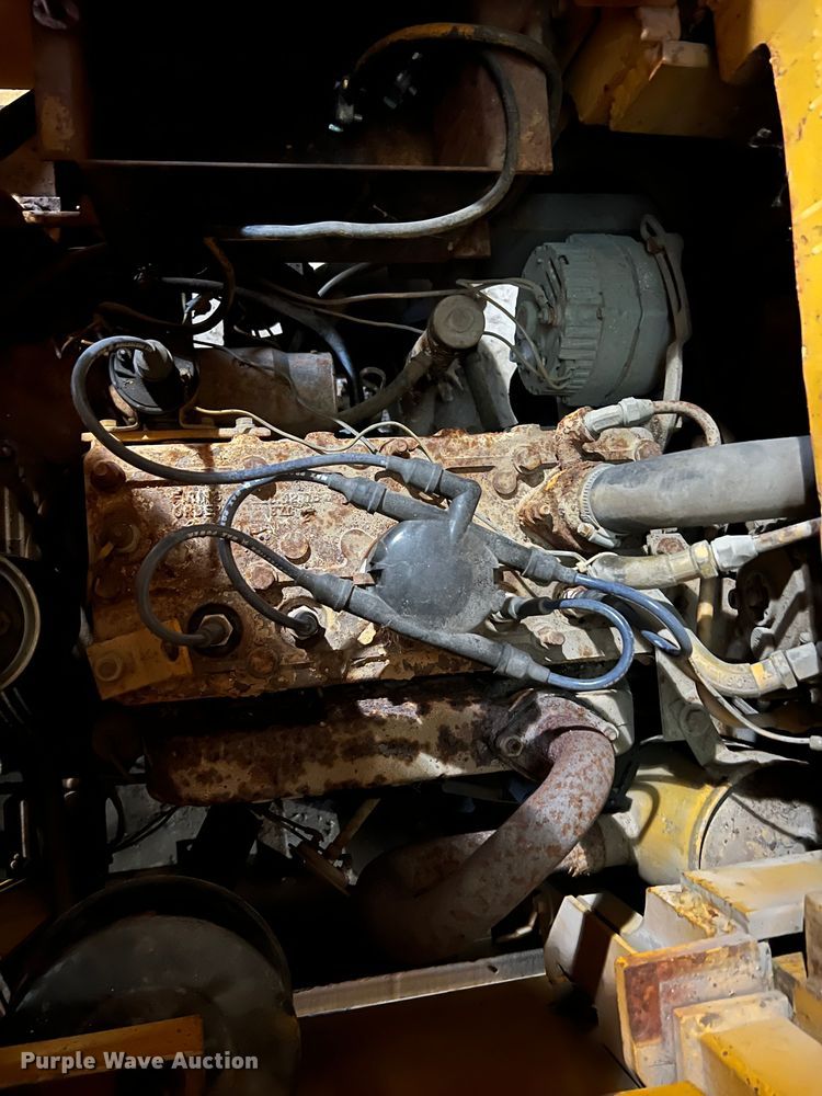 image for item LI9568 Allis Chalmers ACC30  forklift