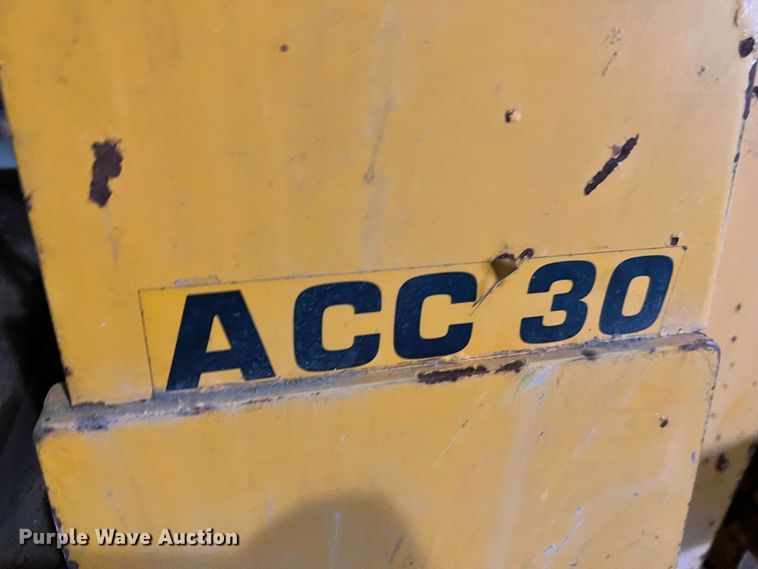 image for item LI9568 Allis Chalmers ACC30  forklift