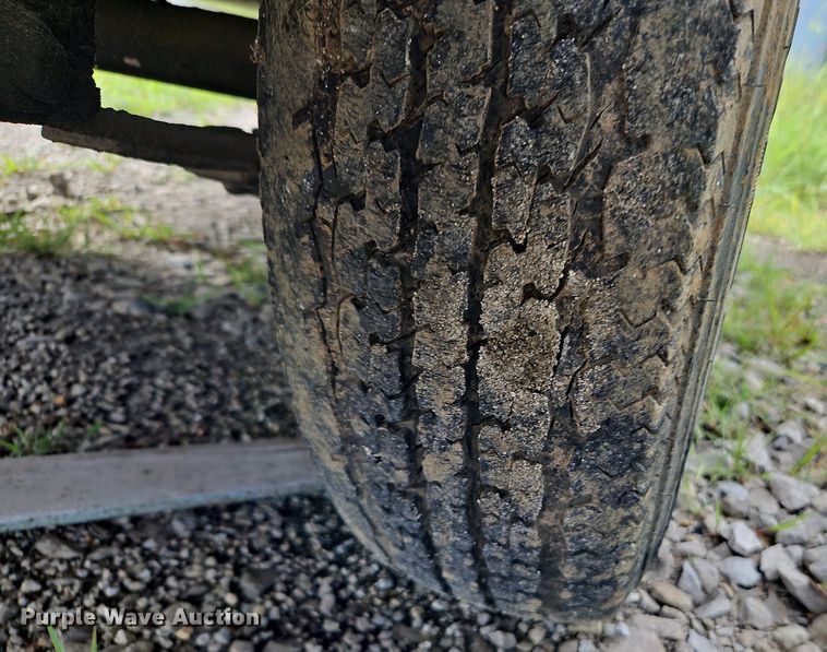 image for item LM9076 (2) air compressors