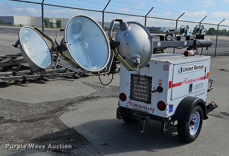 image for item LM9077 Magnum MLT3060M  light plant