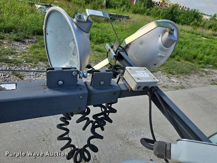 image for item LM9077 Magnum MLT3060M  light plant