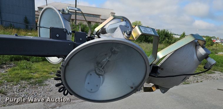 image for item LM9077 Magnum MLT3060M  light plant