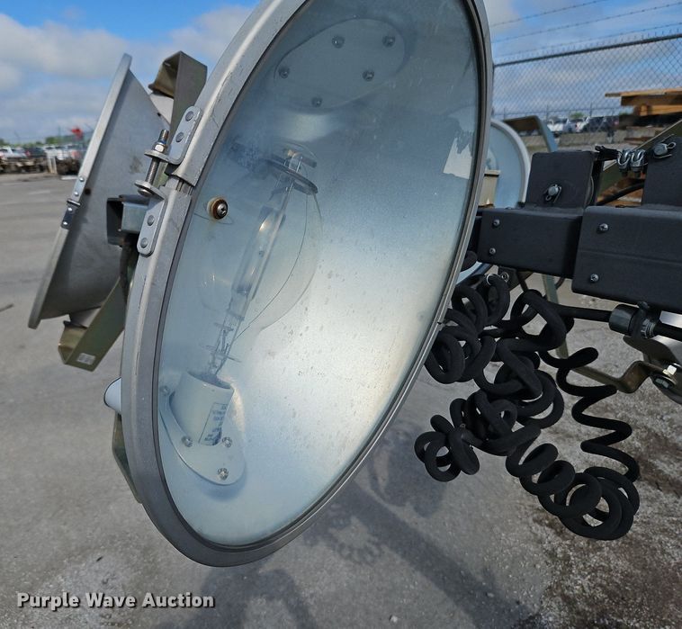 image for item LM9077 Magnum MLT3060M  light plant