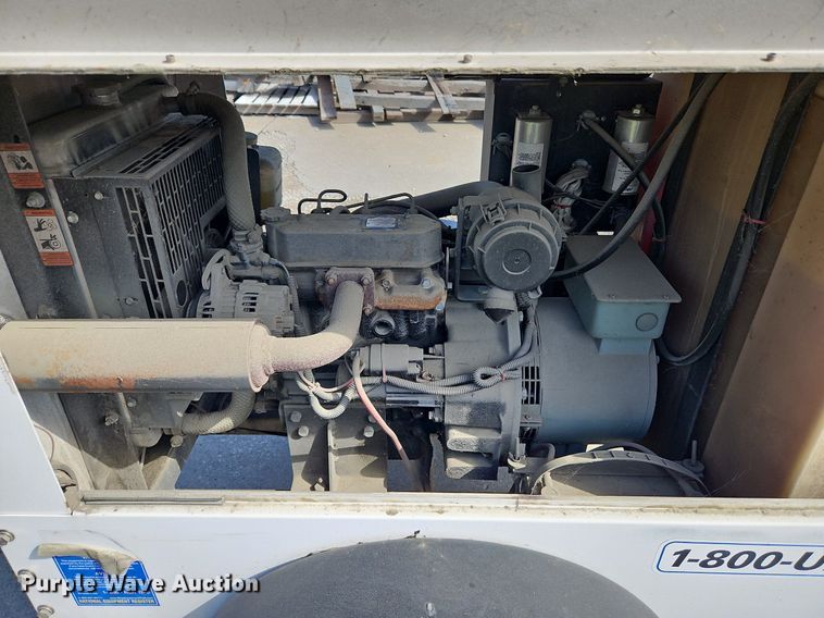 image for item LM9077 Magnum MLT3060M  light plant