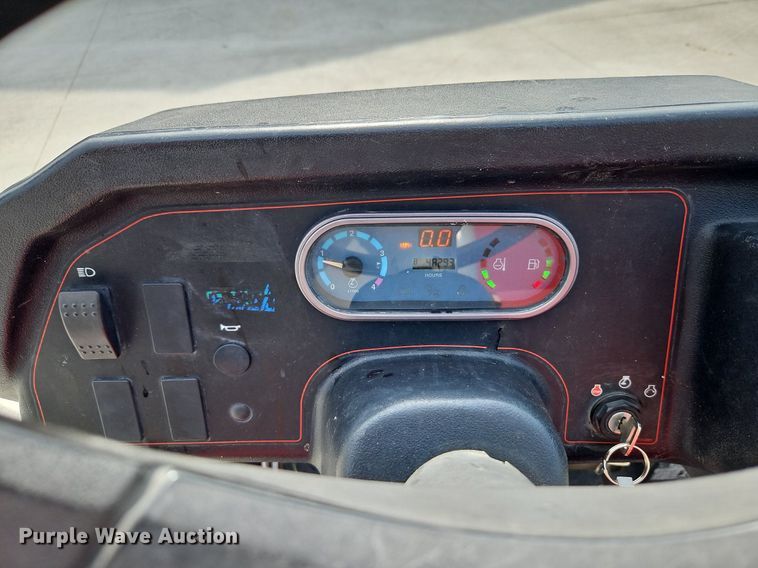 image for item LM9081 2010 Toro Workman HDX  utility vehicle