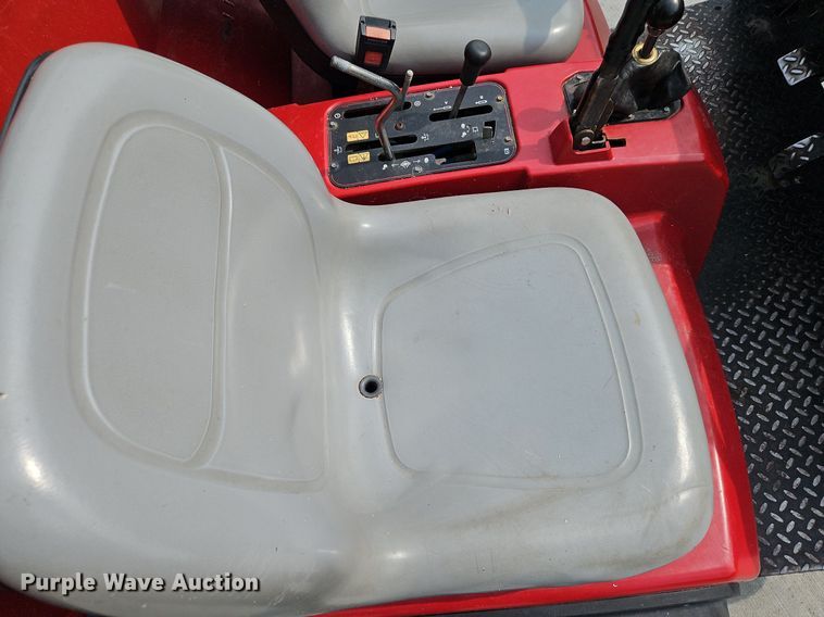 image for item LM9081 2010 Toro Workman HDX  utility vehicle