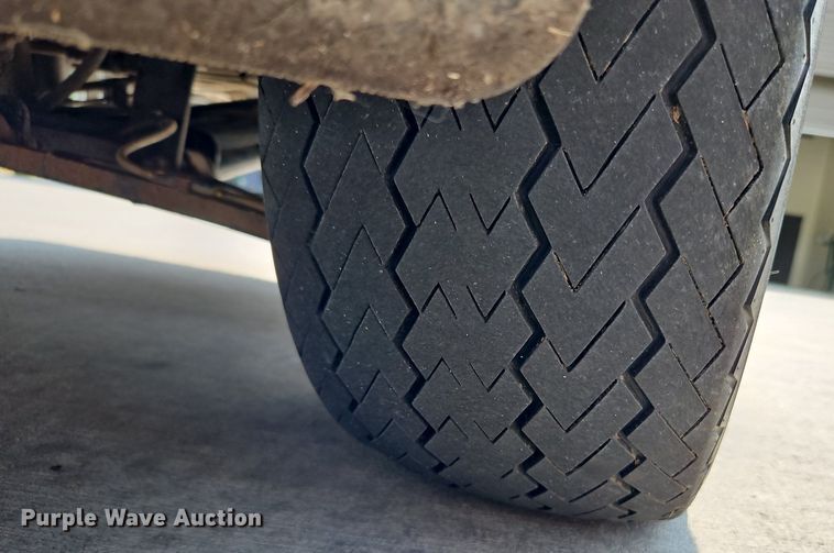 image for item LM9081 2010 Toro Workman HDX  utility vehicle