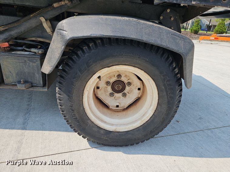 image for item LM9081 2010 Toro Workman HDX  utility vehicle