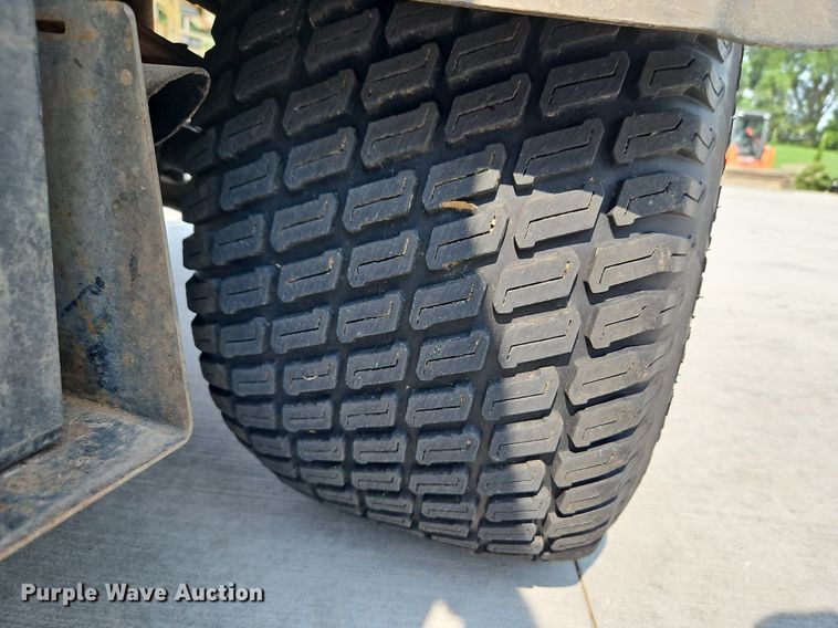 image for item LM9081 2010 Toro Workman HDX  utility vehicle