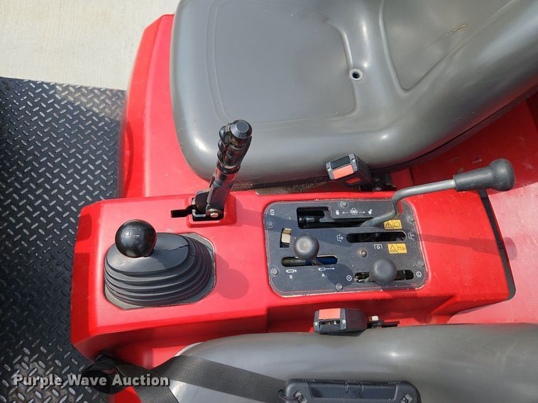 image for item LM9082 Toro Workman HDX  utility vehicle