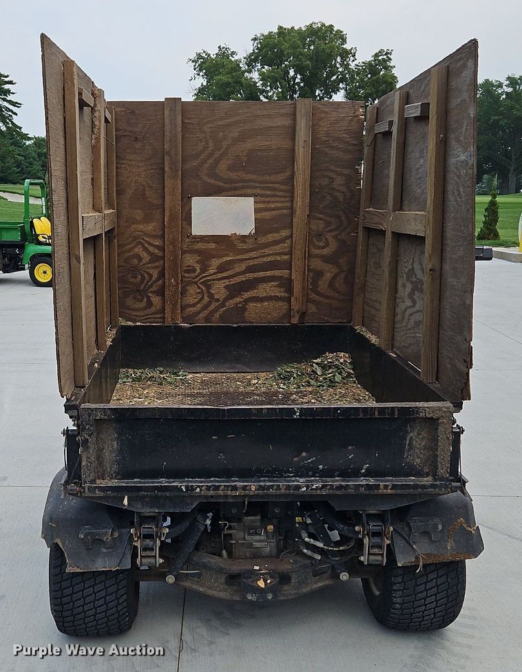 image for item LM9083 2010 Toro Workman HDX  utility vehicle