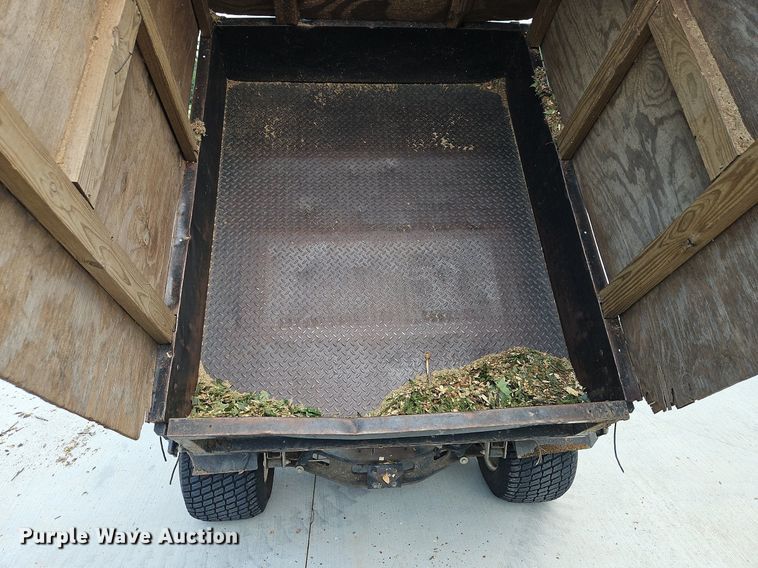 image for item LM9083 2010 Toro Workman HDX  utility vehicle