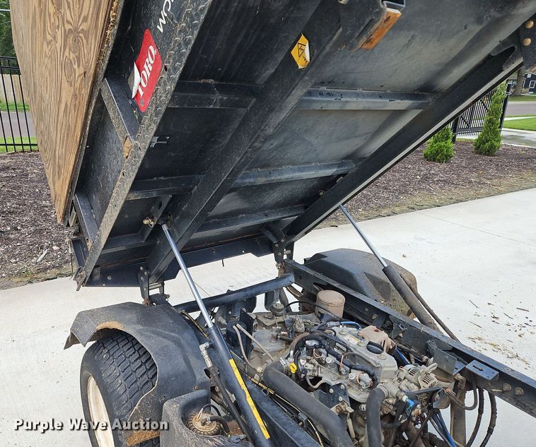 image for item LM9083 2010 Toro Workman HDX  utility vehicle