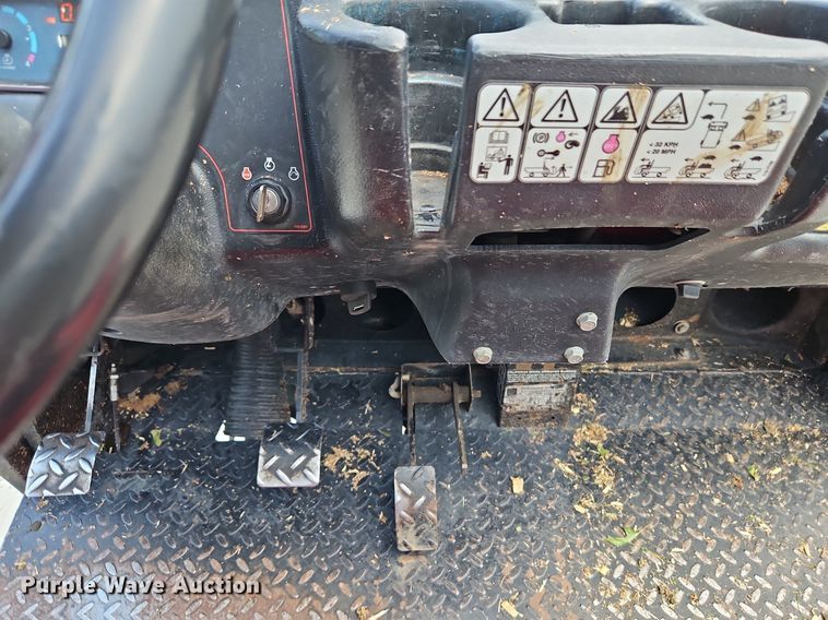 image for item LM9083 2010 Toro Workman HDX  utility vehicle