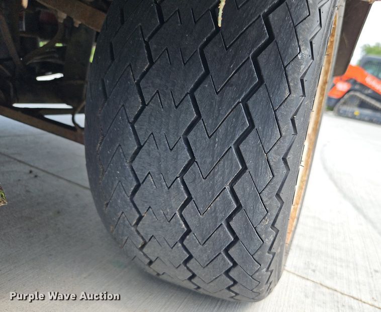 image for item LM9083 2010 Toro Workman HDX  utility vehicle