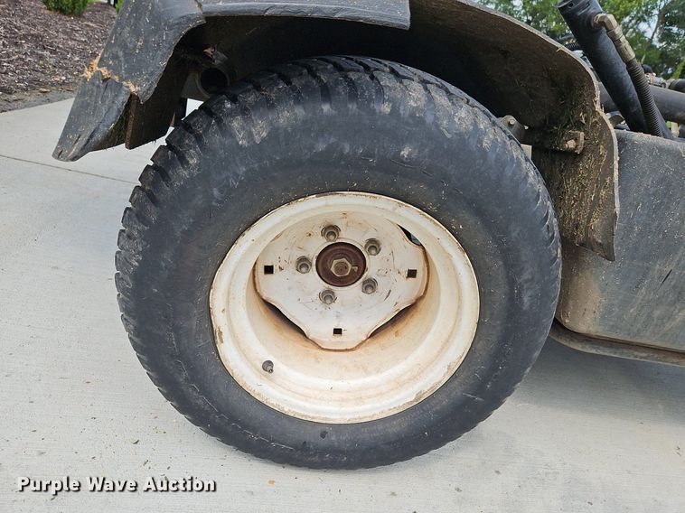 image for item LM9083 2010 Toro Workman HDX  utility vehicle