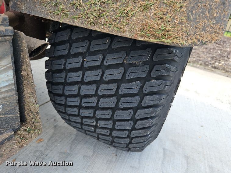 image for item LM9083 2010 Toro Workman HDX  utility vehicle