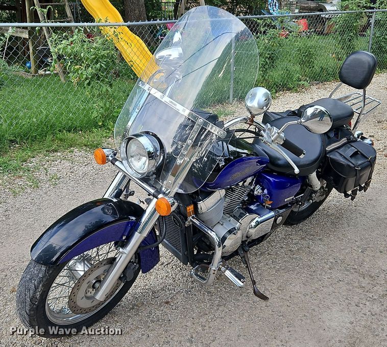 image for item LM9085 2004 Honda VT750  motorcycle