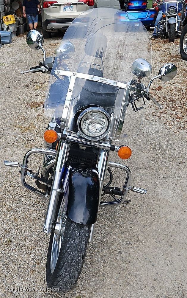 image for item LM9085 2004 Honda VT750  motorcycle