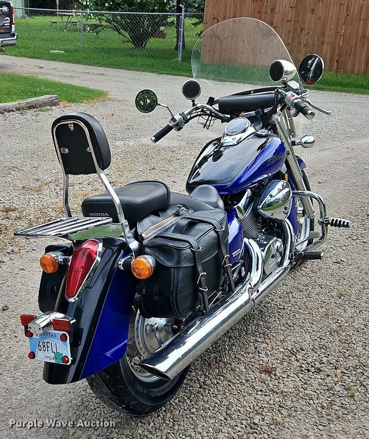 image for item LM9085 2004 Honda VT750  motorcycle