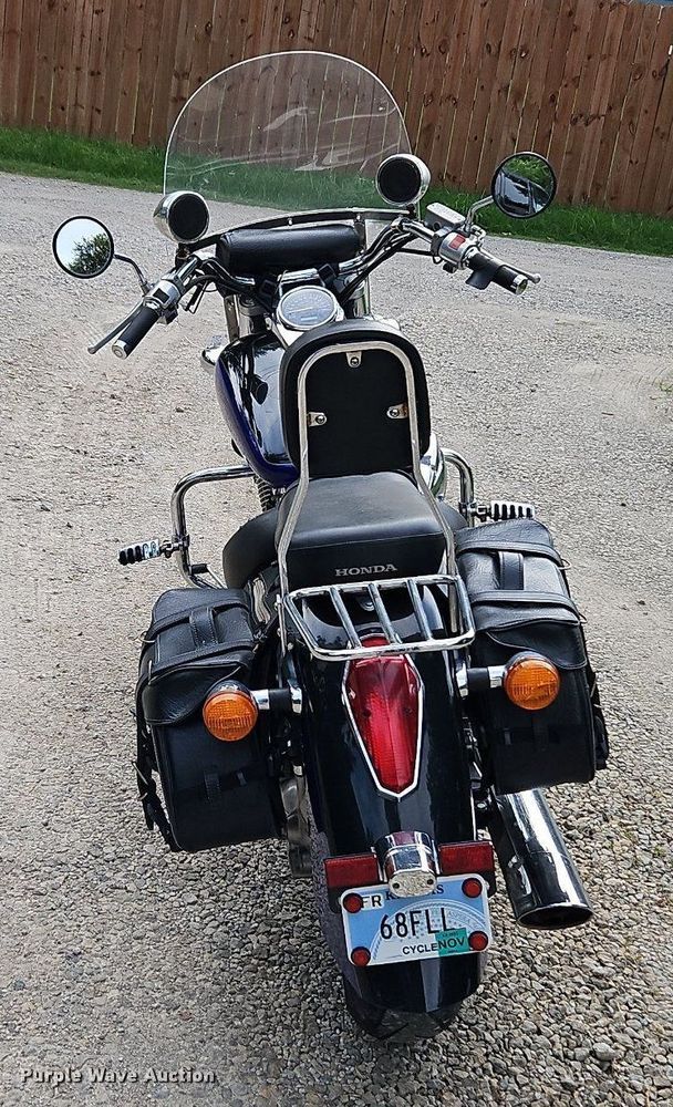 image for item LM9085 2004 Honda VT750  motorcycle