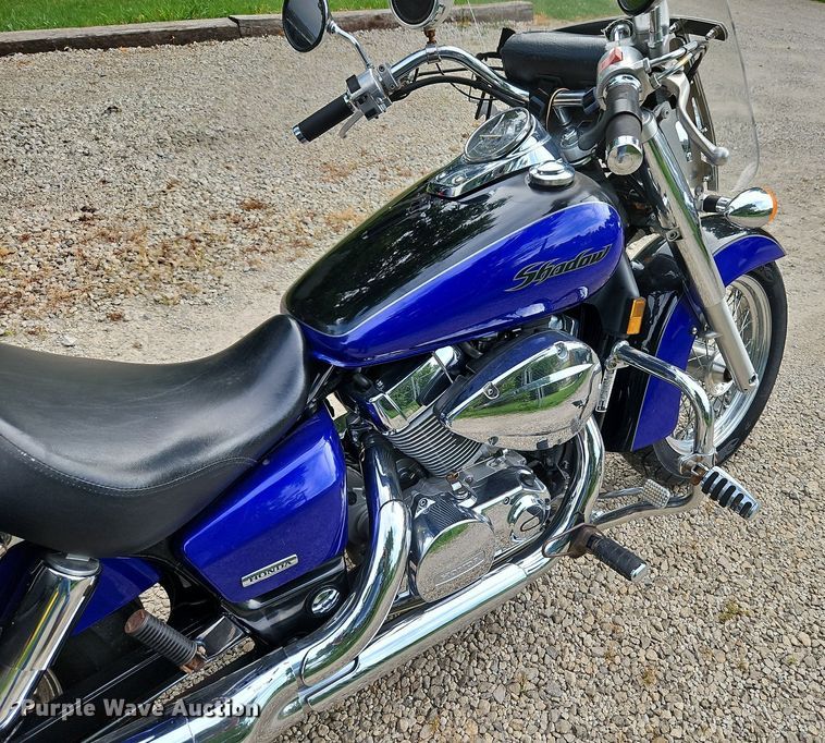 image for item LM9085 2004 Honda VT750  motorcycle