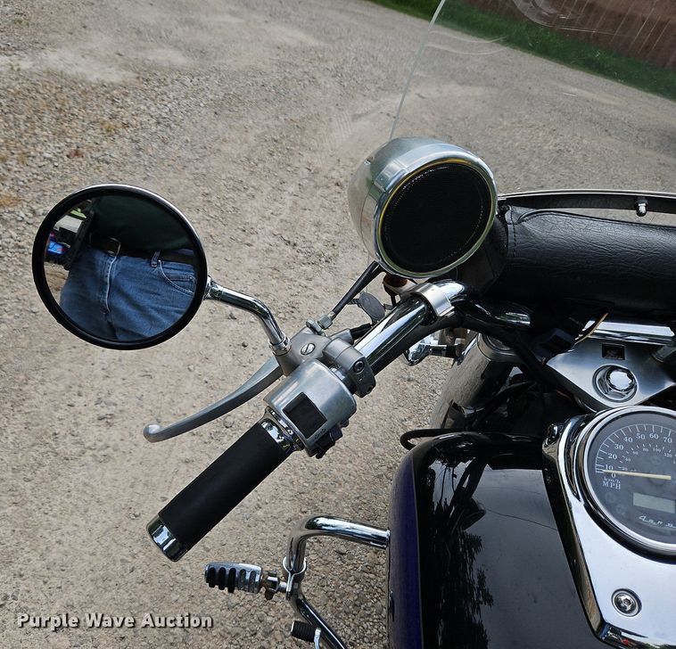 image for item LM9085 2004 Honda VT750  motorcycle