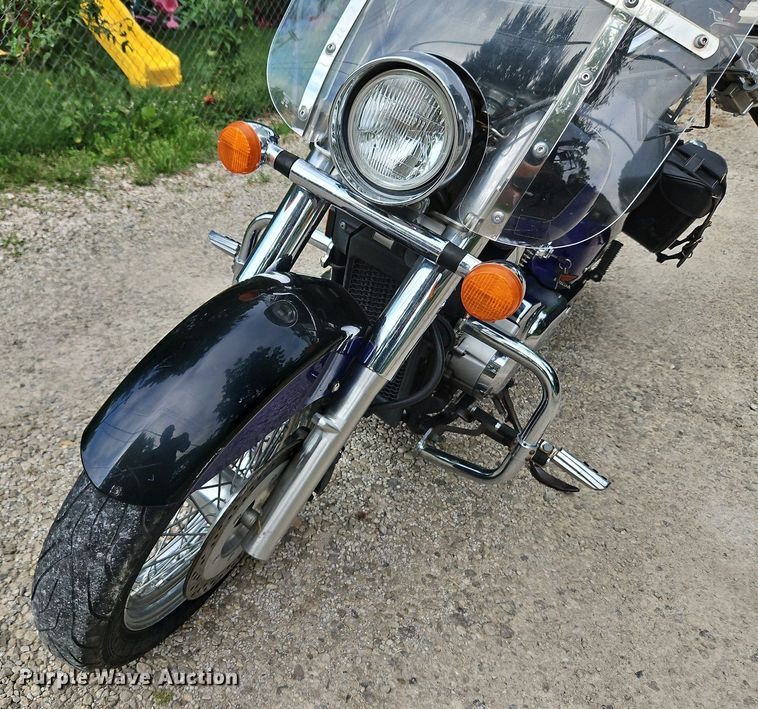 image for item LM9085 2004 Honda VT750  motorcycle