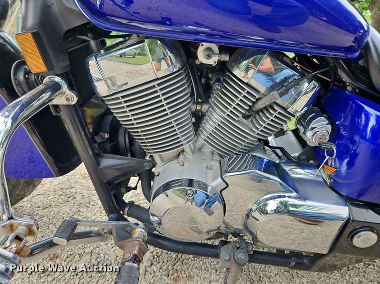 image for item LM9085 2004 Honda VT750  motorcycle