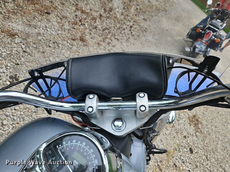 image for item LM9086 2005 Honda VTX1300R  motorcycle