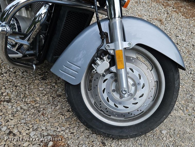 image for item LM9086 2005 Honda VTX1300R  motorcycle