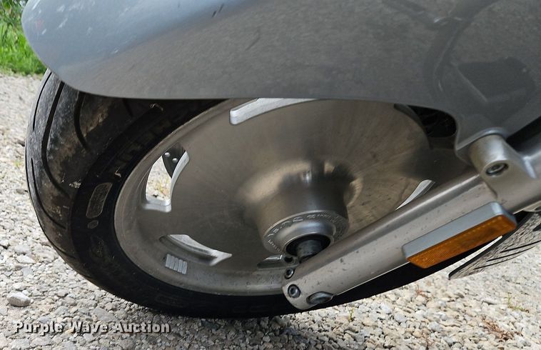 image for item LM9086 2005 Honda VTX1300R  motorcycle