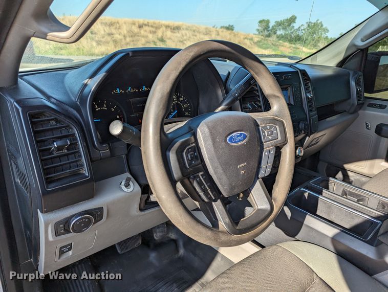 image for item LM9833 2019 Ford F150  SuperCrew pickup truck