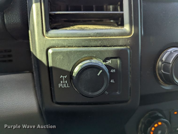 image for item LM9833 2019 Ford F150  SuperCrew pickup truck