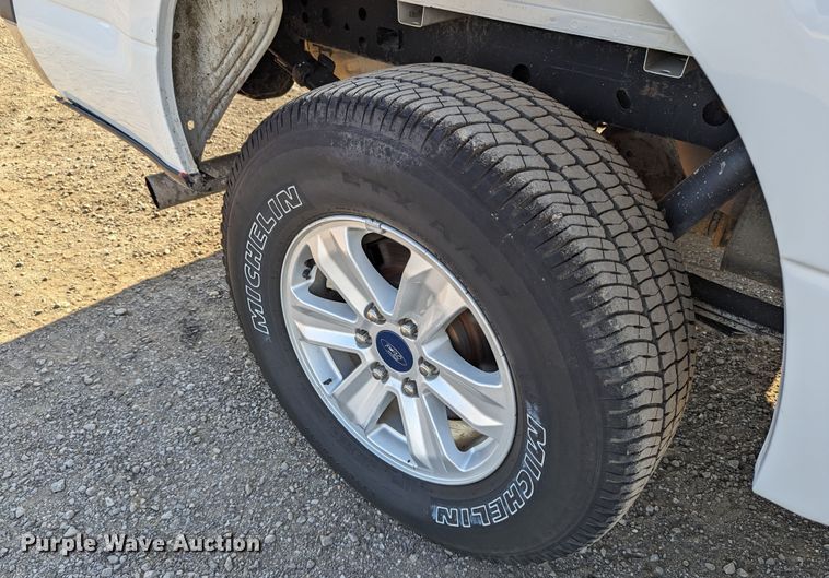 image for item LM9833 2019 Ford F150  SuperCrew pickup truck