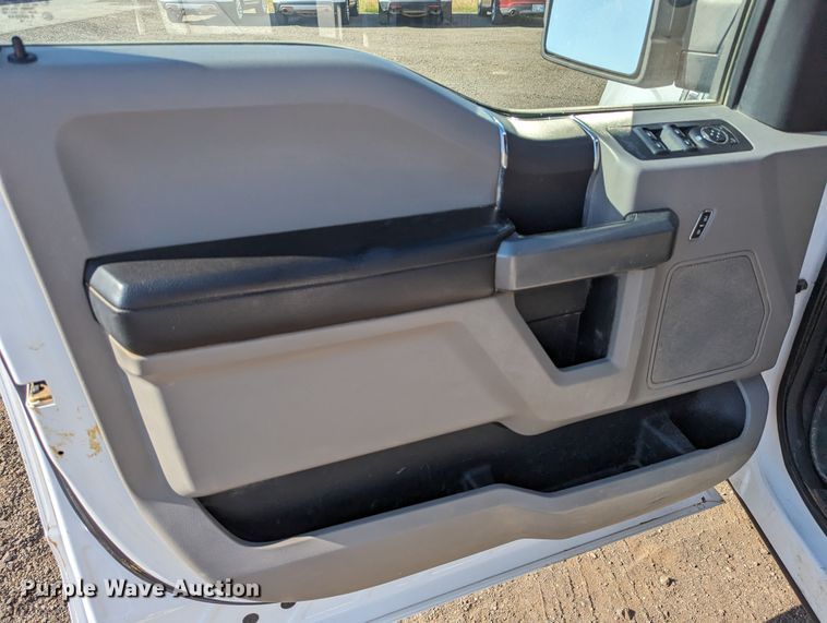 image for item LM9834 2016 Ford F150  SuperCrew pickup truck