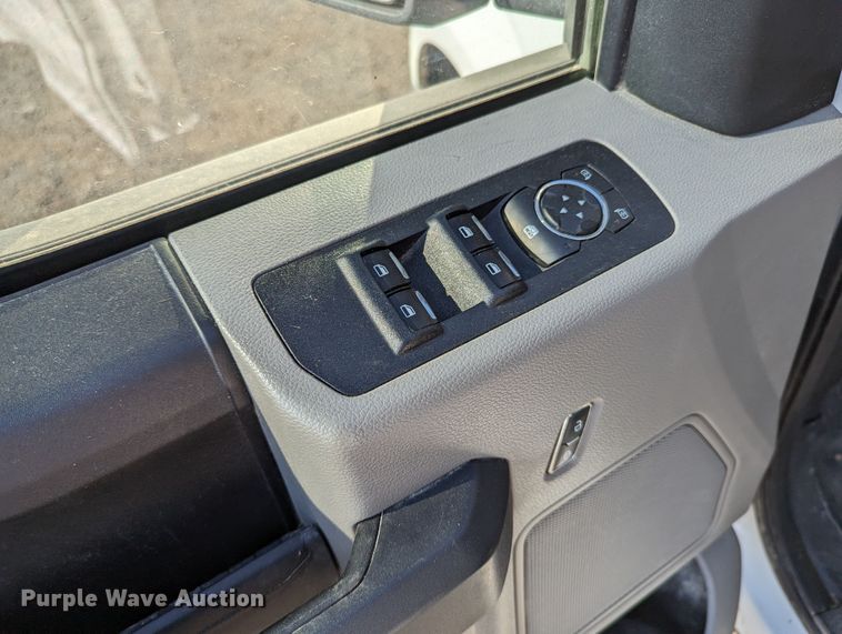 image for item LM9835 2018 Ford F150  SuperCab pickup truck