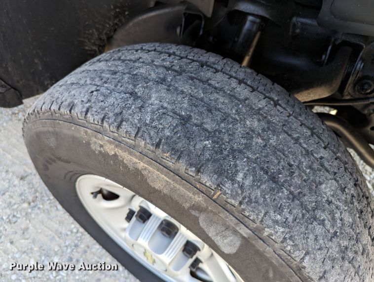 image for item LM9879 2006 Chevrolet Silverado 2500HD  Ext. Cab pickup truck