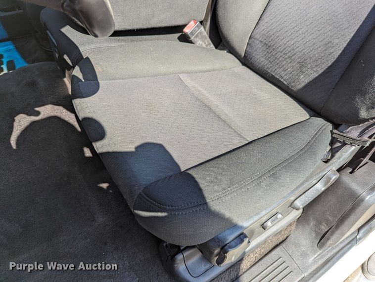 image for item LM9881 2010 Chevrolet Silverado 2500HD  Ext. Cab truck cab and chassis