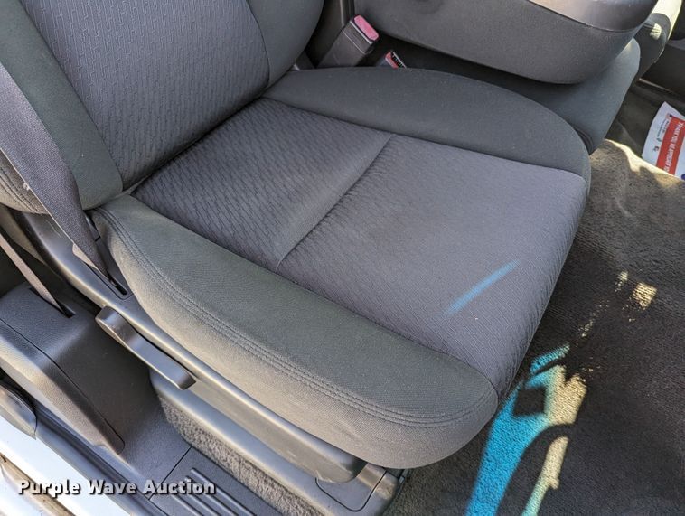 image for item LM9881 2010 Chevrolet Silverado 2500HD  Ext. Cab truck cab and chassis